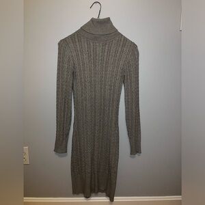 Light gray pants and “hippie rose” dress